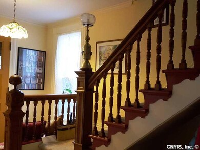 Foyer.