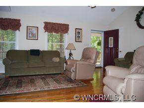 Living Room Vaulted Ceiling