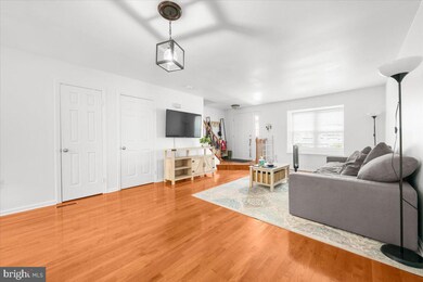 1161 Maple Glen Cir, Pottstown, PA 19464 - photo 7