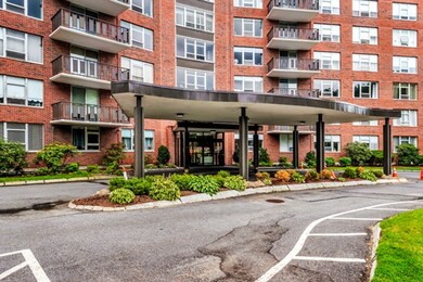 Imperial Towers unit 116, Chestnut Hill, MA 02467 - photo 3