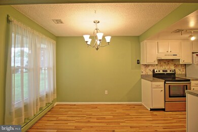 93 Dogwood Plaza unit B, Monroe Township, NJ 08831 - photo 5