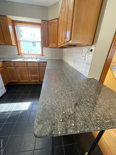 57 Ashland St unit 2, New Rochelle, NY 10801 - photo 5