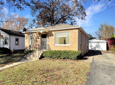 1018 W Atlantic Ave, Waukegan, IL 60085 - photo 2
