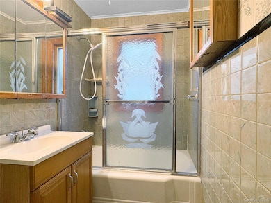 57 (aka 400) Wilmarth Ave, Greenport, NY 11944 - photo 7