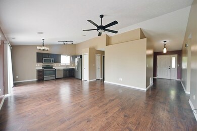 1142 Spring Meadow Ct, Franklin, IN 46131 - photo 4