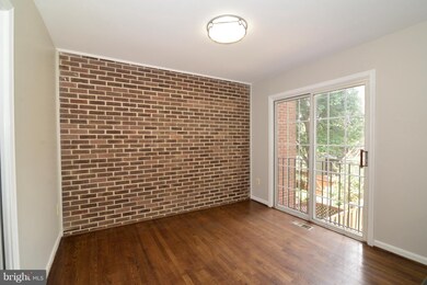 5926 Munson Ct, Falls Church, VA 22041 - photo 3