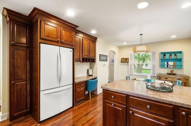 008_36_K 254 E Kanawha Ave037