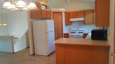 1014 N Christopher St, Medical Lake, WA 99022 - photo 2