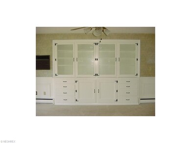 Formal dining room built in cupboards