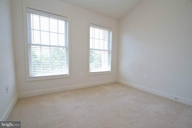 25835 Mews Terrace, Chantilly, VA 20152 - photo 6