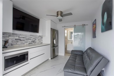 Carriage Club South unit PH1, Miami Beach, FL 33140 - photo 5