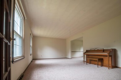 1141 Fairway Blvd, Columbus, OH 43213 - photo 6