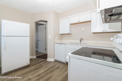 2112 Mccloskey Ave, Louisville, KY 40210 - photo 7