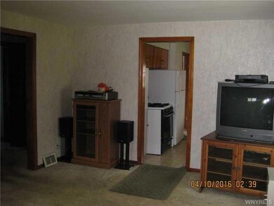 1610 Moll St, North Tonawanda, NY 14120 - photo 4