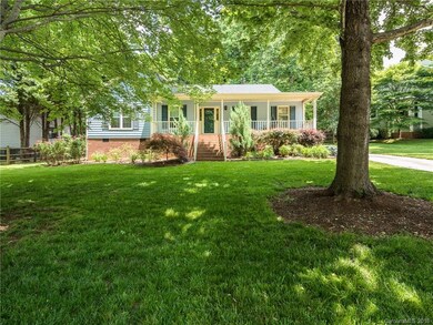 9109 Twin Trail Dr, Huntersville, NC 28078 - photo 2