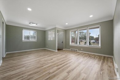 11245 Mae Ave, Warren, MI 48089 - photo 6