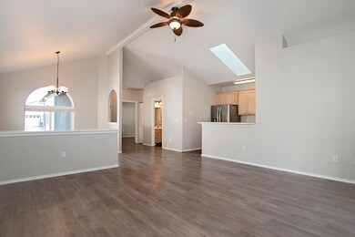 571 Mountain View Dr, Central Point, OR 97502 - photo 6