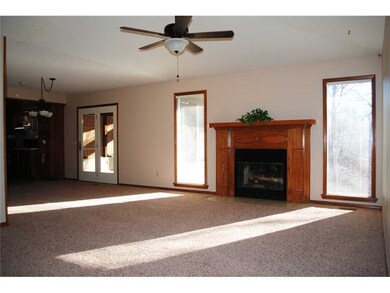 13 Munster Dr, Bella Vista, AR 72715 - photo 2