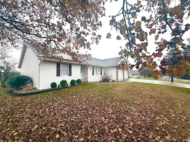 117 Leatherwood Creek Estates, Bedford, IN 47421 - photo 3