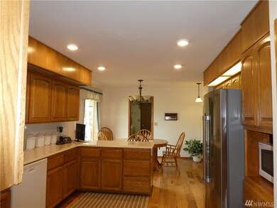 1919 4th St SE, East Wenatchee, WA 98802 - photo 2