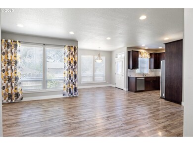 229 S 70th St, Springfield, OR 97478 - photo 5