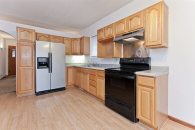 1053 G Ave NW, Cedar Rapids, IA 52405 - photo 7