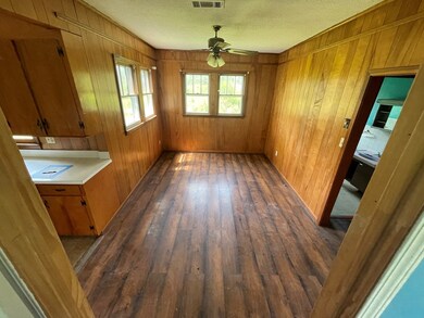 8916 Mcadams Rd, Clayton, LA 71326 - photo 2