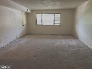 112 Woodstream Dr, West Norriton, PA 19403 - photo 2