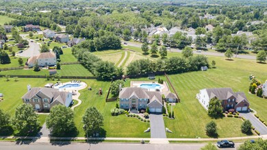 881 Oakley Dr, Freehold, NJ 07728 - photo 4