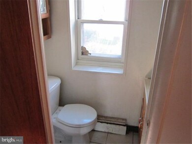 54 S Keystone Ave, Upper Darby, PA 19082 - photo 7