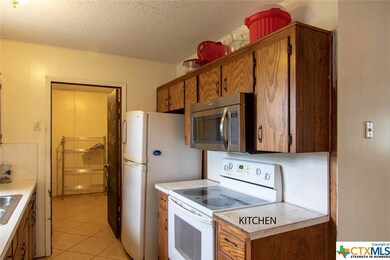 918 Randa St, Copperas Cove, TX 76522 - photo 6