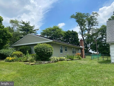 115 Edge Ln, Willingboro, NJ 08046 - photo 2