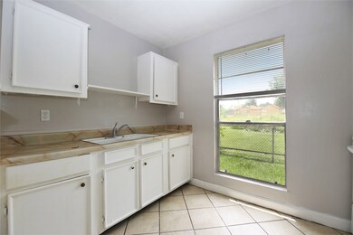 7417 Homestead Rd unit 2, Houston, TX 77028 - photo 6