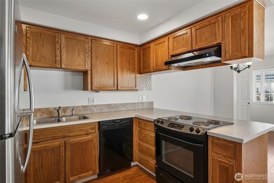 126 E Grover St unit 6, Lynden, WA 98264 - photo 3