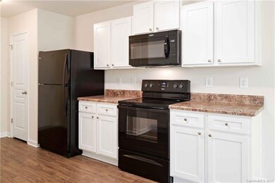 9630 Weikert Rd, Charlotte, NC 28215 - photo 3