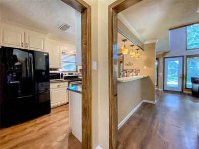 1813 Eagles Cove, Friendswood, TX 77546 - photo 5