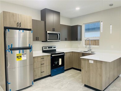 1108 Sugar Garden Dr unit 2, Pharr, TX 78577 - photo 5