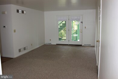 534 Warm Spring Rd unit 11, Chambersburg, PA 17202 - photo 5