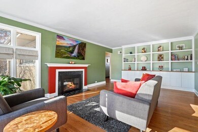 377 E Webster Ave, Elmhurst, IL 60126 - photo 4