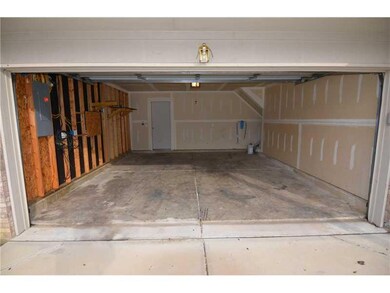 2717 Grand Fir Dr, Greenwood, IN 46143 - photo 2