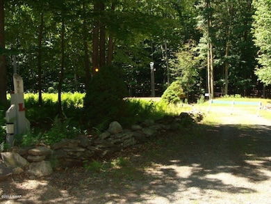 268 E Shore Dr, Hawley, PA 18428 - photo 4