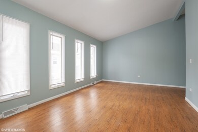 132 N Sumac Ave, Waukegan, IL 60085 - photo 5