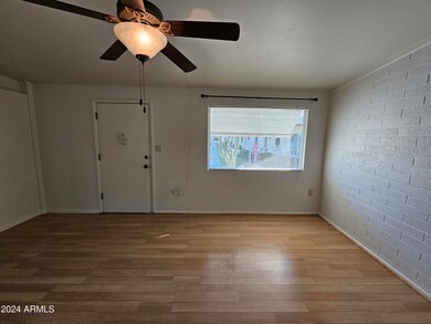 10421 Livingroom front window