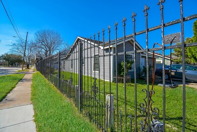 4803 Robertson St, Houston, TX 77009 - photo 2