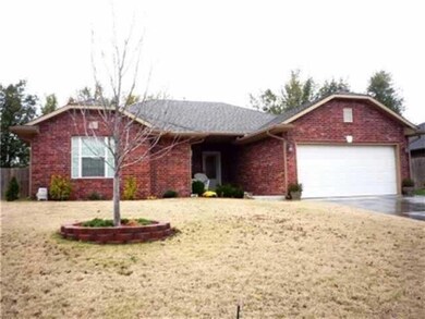 2404 Whispering Pine Blvd, Shawnee, OK 74804 - photo 2
