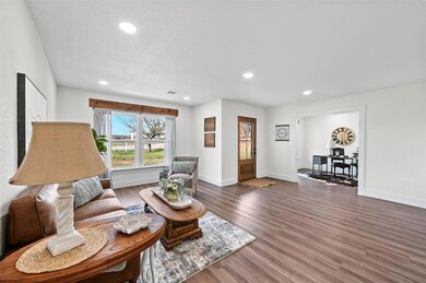 8610 Lavender Rd, Springtown, TX 76082 - photo 4