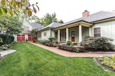 House/Carriage House