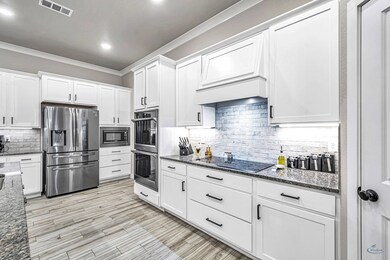 2301 Bastrop Ave, Midland, TX 79705 - photo 6