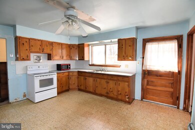 34 Glen Echo Ave, Swedesboro, NJ 08085 - photo 4