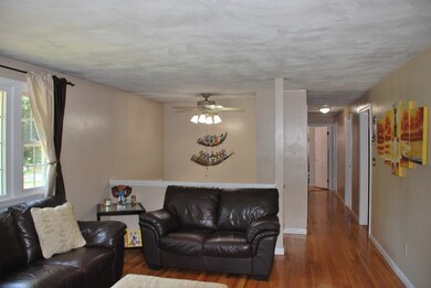 143 Davis St, Northborough, MA 01532 - photo 6